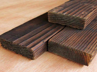 碳化木經(jīng)濟(jì)又實(shí)用，應(yīng)用范圍廣，效果特別好